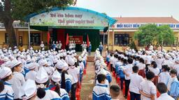 NGOẠI KHÓA VỚI CHỦ ĐỀ "LỊCH SỬ ĐỊA PHƯƠNG"