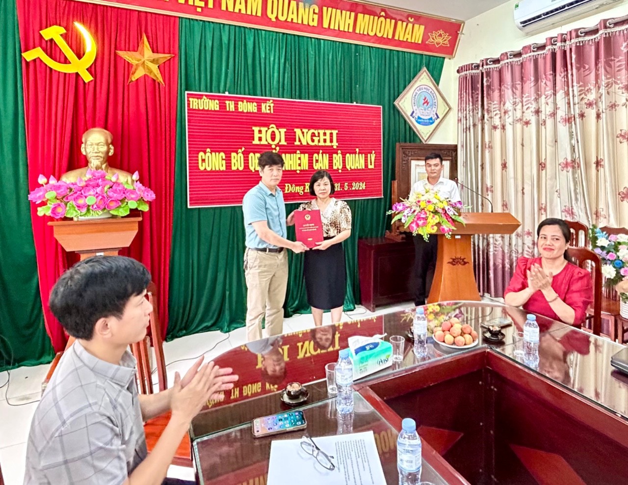 Bổ nhiệm Hiệu trưởng Trường Tiểu học Đông Kết