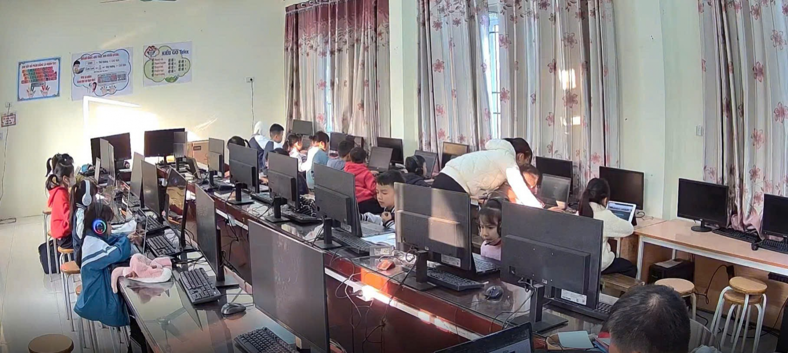 <a href='https://c1dongketkc.hungyen.edu.vn/tin-tuc/375-hoc-sinh-hao-hung-tham-gia-dau-truong-vioedu-cap-truong.html'>375 HỌC SINH HÀO HỨNG THAM GIA “ĐẤU TRƯỜNG VIOEDU” CẤP TRƯỜNG</a>