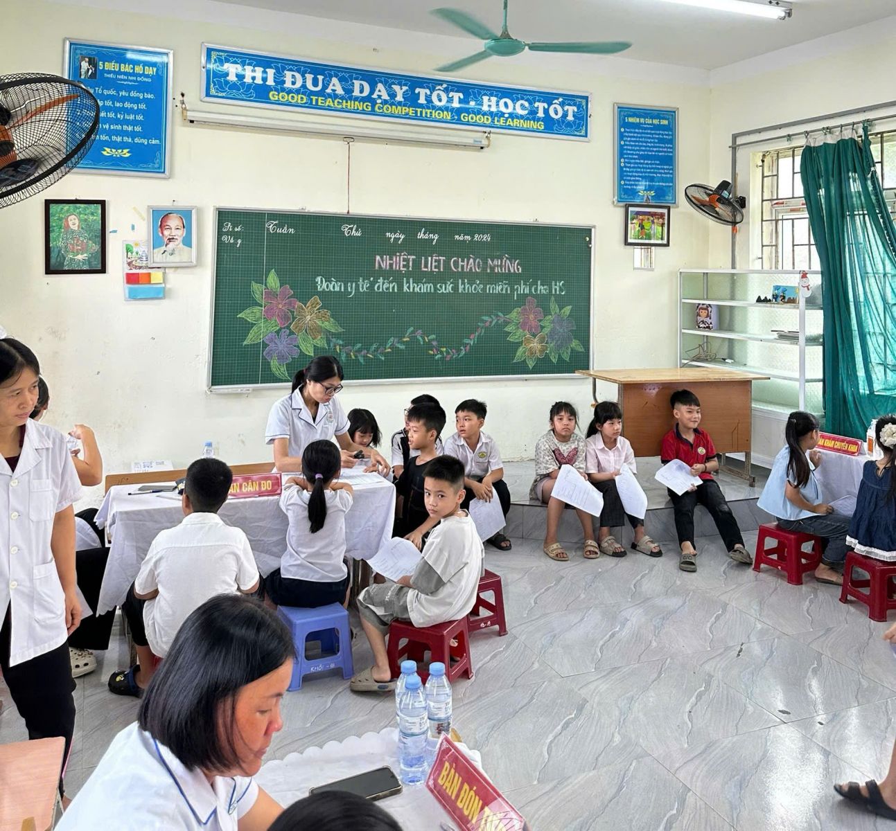 <a href='https://c1dongketkc.hungyen.edu.vn/tin-tuc/truong-tieu-hoc-dong-ket-phoi-hop-to-chuc-kham-suc-khoe-dinh-ky-cho-hoc-sinh.html'>TRƯỜNG TIỂU HỌC ĐÔNG KẾT PHỐI HỢP TỔ CHỨC KHÁM SỨC KHỎE ĐỊNH KỲ CHO HỌC SINH</a>